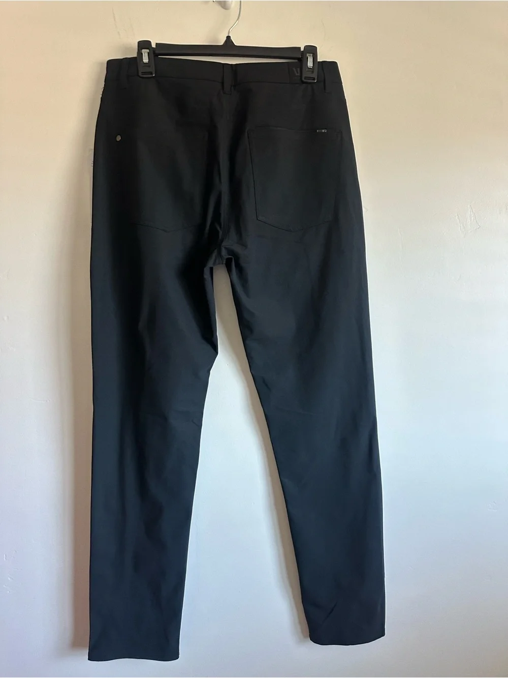 NWT Vuori Meta™ Black Pant Athletic Slim Fit 32 Waist 32
